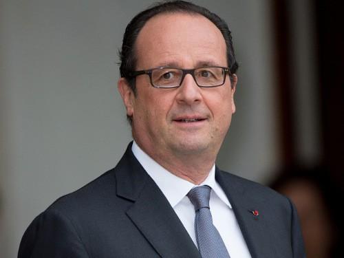 François Hollande débarque au Cameroun avec des financements de 76 milliards FCfa dans sa mallette