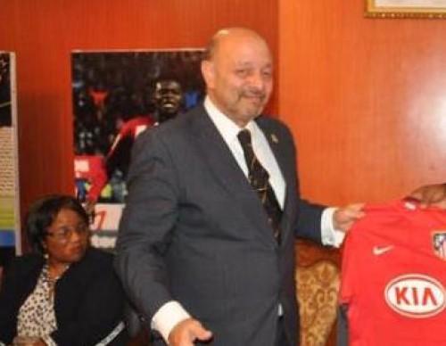L’Espagne fait don des équipements sportifs au Cameroun, en prélude aux CAN 2016 et 2019