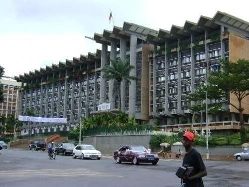 Les bons du Trésor camerounais souscrits à 587% sur le marché de la BEAC le 30 avril 2014