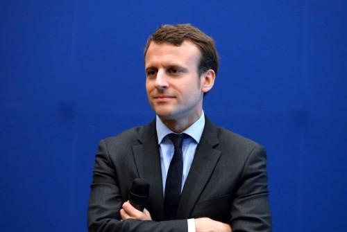 Paul Biya adresse ses félicitations à son homologue français Emmanuel Macron