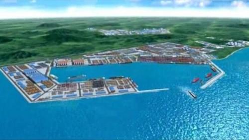 La digue de protection du port en eau profonde de Kribi engloutie par les eaux