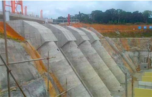 Au Cameroun, le remplissage du barrage de Memvé’élé, d’une capacité de production de 200 MW, est lancé