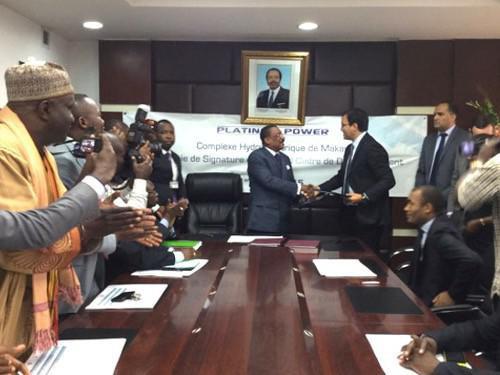 Signature de l’accord pour la réalisation de la centrale de Makay, le 1er juillet 2015. 