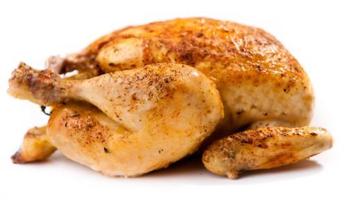 Après la grippe aviaire, l’abondance du poulet sur le marché de la capitale camerounaise provoque des braderies