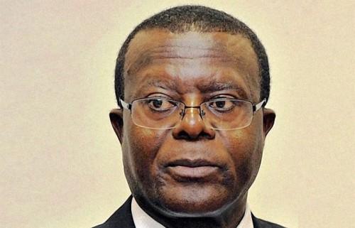 Paul Biya limoge Samuel Fonkam Azu'u, le président de l'organe en charge des élections au Cameroun