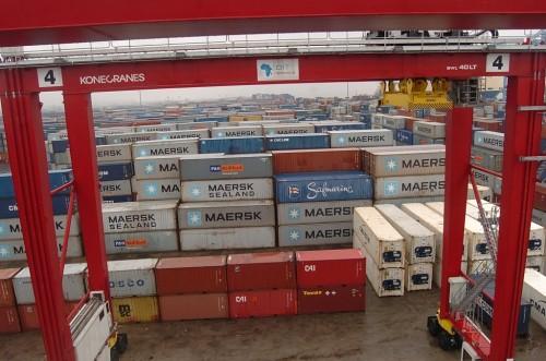 Cinq mois de ventes aux enchères pour décongestionner le port de Douala