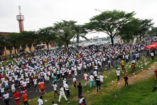 Cameroun : 1000 employés de Bolloré Africa Logistics ont participé à la «marche du cœur 2014»