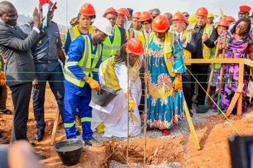 Le Cameroun lance la construction des 3060 habitations prévues à Olembe pour réduire le déficit de logement