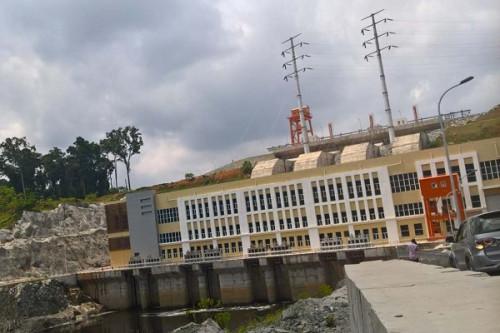 Centrale hydroélectrique de Memve’élé : les travaux de construction de la ligne de transport bloqués à Nsimalen