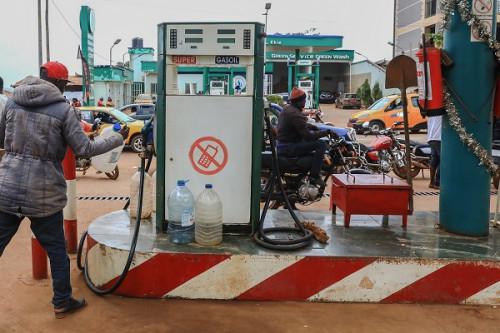 Carburants : le Cameroun procède à une augmentation de 15% des prix à la pompe du super et du gasoil