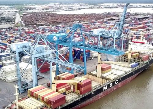 Exclu de la short-list, Bolloré saisit la justice pour tenter de se repositionner sur le terminal à conteneurs du port de Douala, au Cameroun