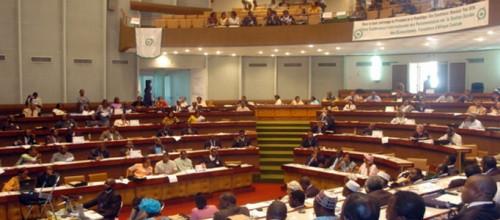 Cameroun : un nouveau code pétrolier en examen au Parlement