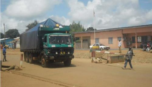 Près de 5000 camionneurs camerounais versent 150 millions FCFA par voyage aux rebelles centrafricains malgré une escorte onusienne