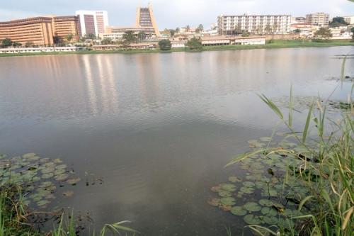 Pour aménager le lac municipal de Yaoundé, le Cameroun emprunte 12,6 milliards de FCFA auprès de la Deutsche Bank d’Espagne