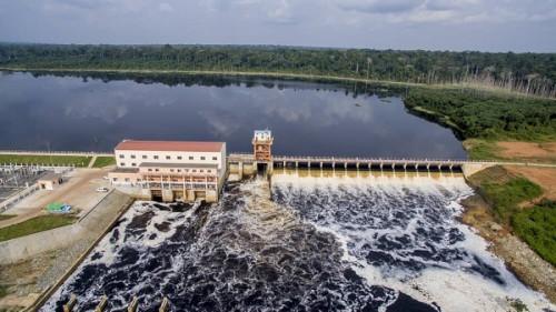La centrale de Mékin (15 MW), dans le Sud-Cameroun, à l’arrêt après sa mise sous tension en avril 2019