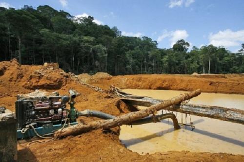Le Cameroun suspend un permis d’exploitation minière dans la région de l’Est, après un incident meurtrier