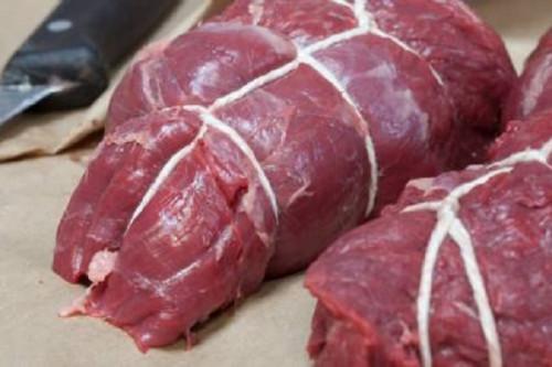 Viande de bœuf : la Présidence ordonne au ministre de l’Élevage de trouver des solutions pour augmenter l’offre locale