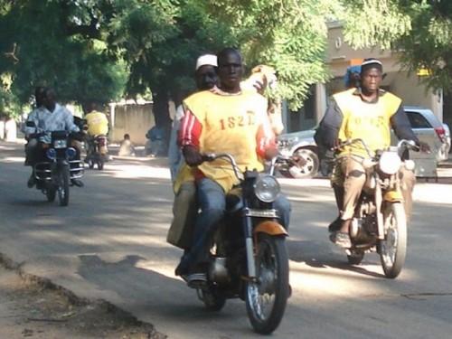 Une nouvelle réglementation pour l’activité des motos-taxis au Cameroun
