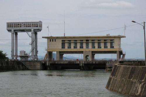 Électricité : riverains et ouvrages du barrage de Lagdo (72 MW) menacés par les crues ayant pourtant réduit les délestages