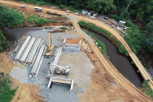 Sogea-Satom a lancé la construction des ponts sur le chantier de la route entre Olama et Bigambo (106 km)