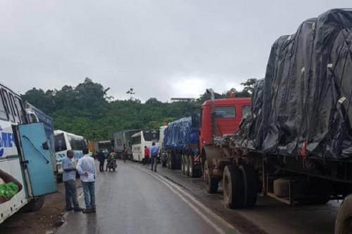 Axe Douala-Yaoundé : retour à la normale après une journée de paralysie des activités de transport