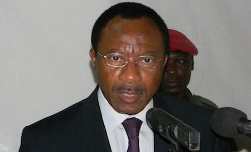 le ministre camerounis des Travaux publics, Emmanuel Nganou Djoumessi  