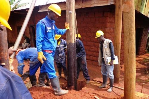 Le Cameroun obtient un prêt de 88 milliards de FCFA de Banque mondiale pour électrifier 417 localités rurales