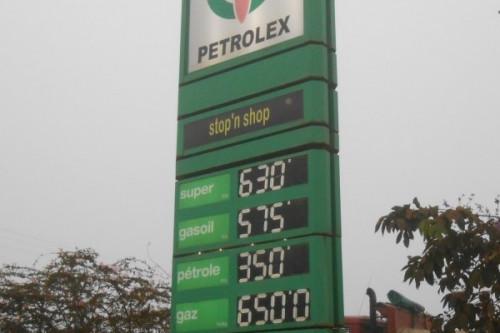 Carburants : le maintien des prix à la pompe va plomber la réduction du déficit budgétaire (Fitch)