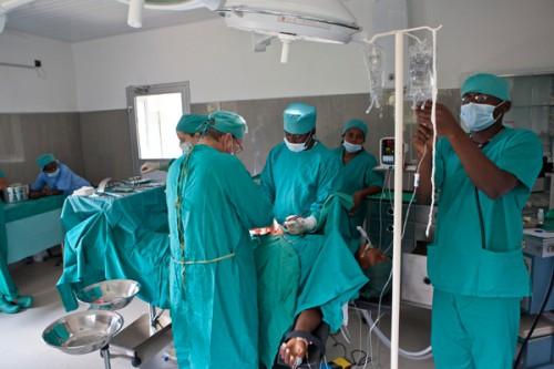 Les Etats-Unis débloquent 2,6 millions de dollars pour doter le Cameroun d’un centre d’opération des urgences