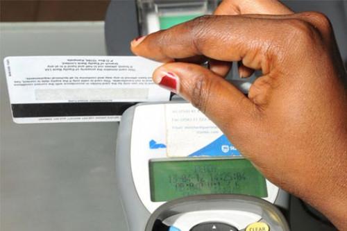 Pourquoi seulement 1% des adultes au Cameroun comptent exclusivement sur les services bancaires ?