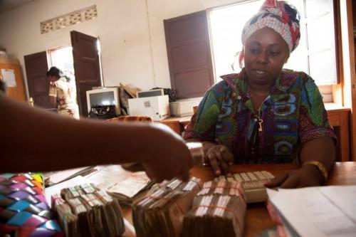 Les taux débiteurs des établissements de crédit au Cameroun ont baissé, s’établissant à 6,22 % contre 6,85 % au 1er semestre 2018