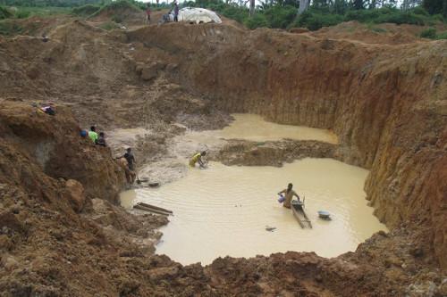 Le Cameroun compte déjà 14 morts dans les champs miniers de l’Est en 4 mois, du fait de l’incivisme des entreprises