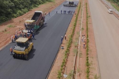 Autoroute Yaoundé-Douala : le coût des 60 premiers kilomètres passe de 338,7 à 423,5 milliards de FCFA