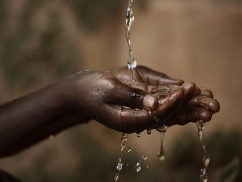 Après 10 ans de concession à un consortium marocain, l’Etat camerounais reprend la main sur la production et la distribution de l’eau potable