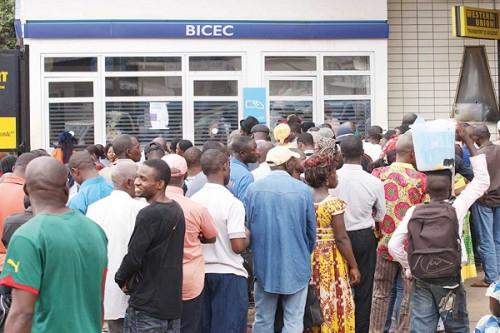 Le Cameroun envisage de se passer des banques pour le paiement des salaires des agents publics