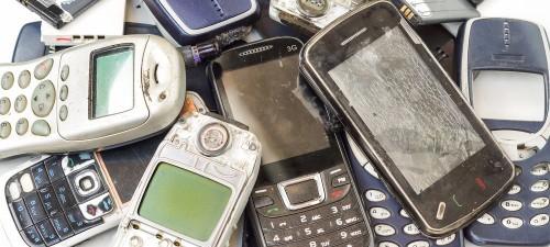 Cameroun : 13 tonnes de téléphones usagés seront recyclés en France, grâce à un partenariat entre Orange et une ONG locale