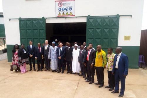 Un centre de traitement des déchets électriques et électroniques inauguré au Cameroun