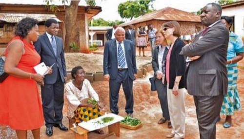 Le Cameroun veut étendre son projet de transferts monétaires baptisé « Filets sociaux », aux populations des deux régions anglophones