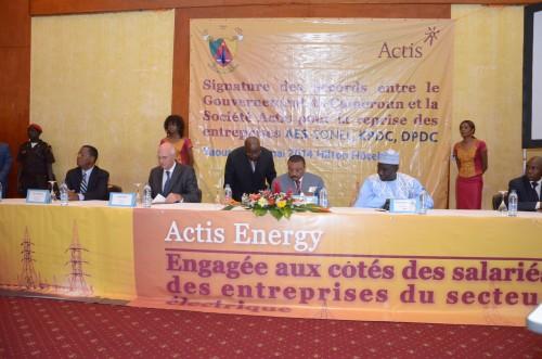 L’Etat camerounais et Actis officialisent la reprise des actifs d’AES dans le secteur de l’électricité