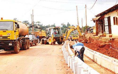 L’Etat camerounais a transféré aux communes 2,8 milliards FCfa pour le cantonnage routier d’un linéaire de 4 039,69 km