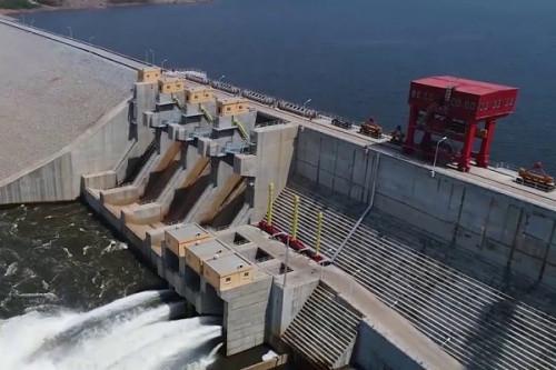 Barrage de Lom Pangar : la disponibilité des premiers mégawatts de l’usine de pied renvoyée en décembre 2022
