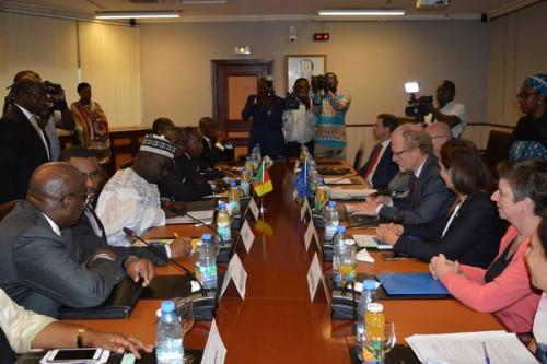 L’UE va financer à hauteur de 10 milliards de FCFA l’électrification rurale au Cameroun