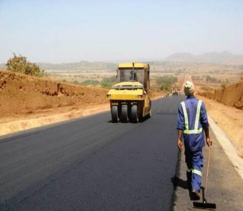 Le réseau routier bitumé du Cameroun est passé de 5240 km à 6760 km, entre 2010 et 2016