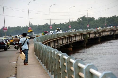 Le Cameroun envisage la construction d’un 3ème pont sur le fleuve Wouri