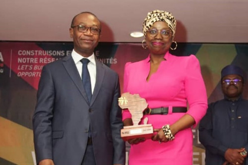 Entrepreneuriat féminin : la Camerounaise Nelly Chatue Diop remporte le trophée Sufawe 2024 d’Attijariwafa Bank