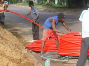 internet-le-cameroun-prepare-la-reconstruction-de-1-500-km-de-fibre-optique-detruits-dans-les-regions-crises-securitaires
