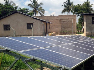 Du solaire pour cinq communes camerounaises dirigées par des femmes