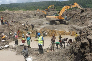 300 nouveaux sites miniers (or, zinc, terres rares, uranium, rutile, etc.) découverts dans cinq régions du Cameroun