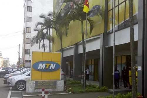 MTN réalise un chiffre d’affaires de 325,7 milliards de FCFA au Cameroun en 2023, grâce à l’internet et aux services fintechs